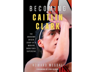 Φωτογραφία του εξωφύλλου του «Becoming Caitlin Clark», ενός νέου βιβλίου που έγραψε ο Χάουαρντ Μέγκνταλ.