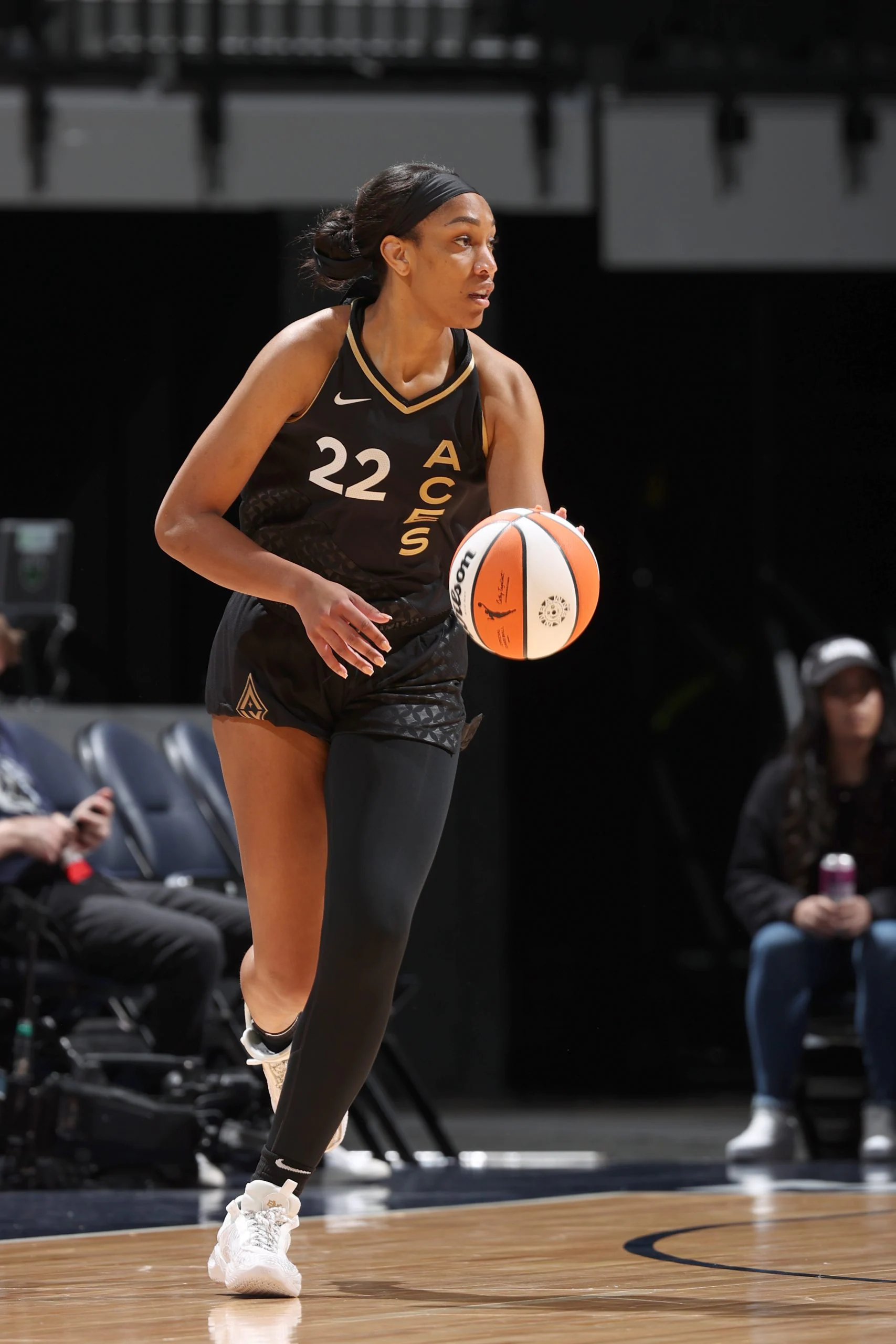 A'ja Wilson dribbles up the court