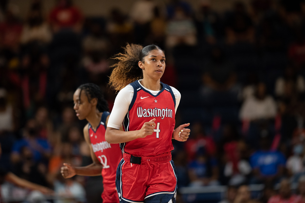 Washington Mystics off-ball guard Evina Westbrook jogs