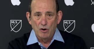 Don Garber. (photo via Felipe Cardenas' Twitter)