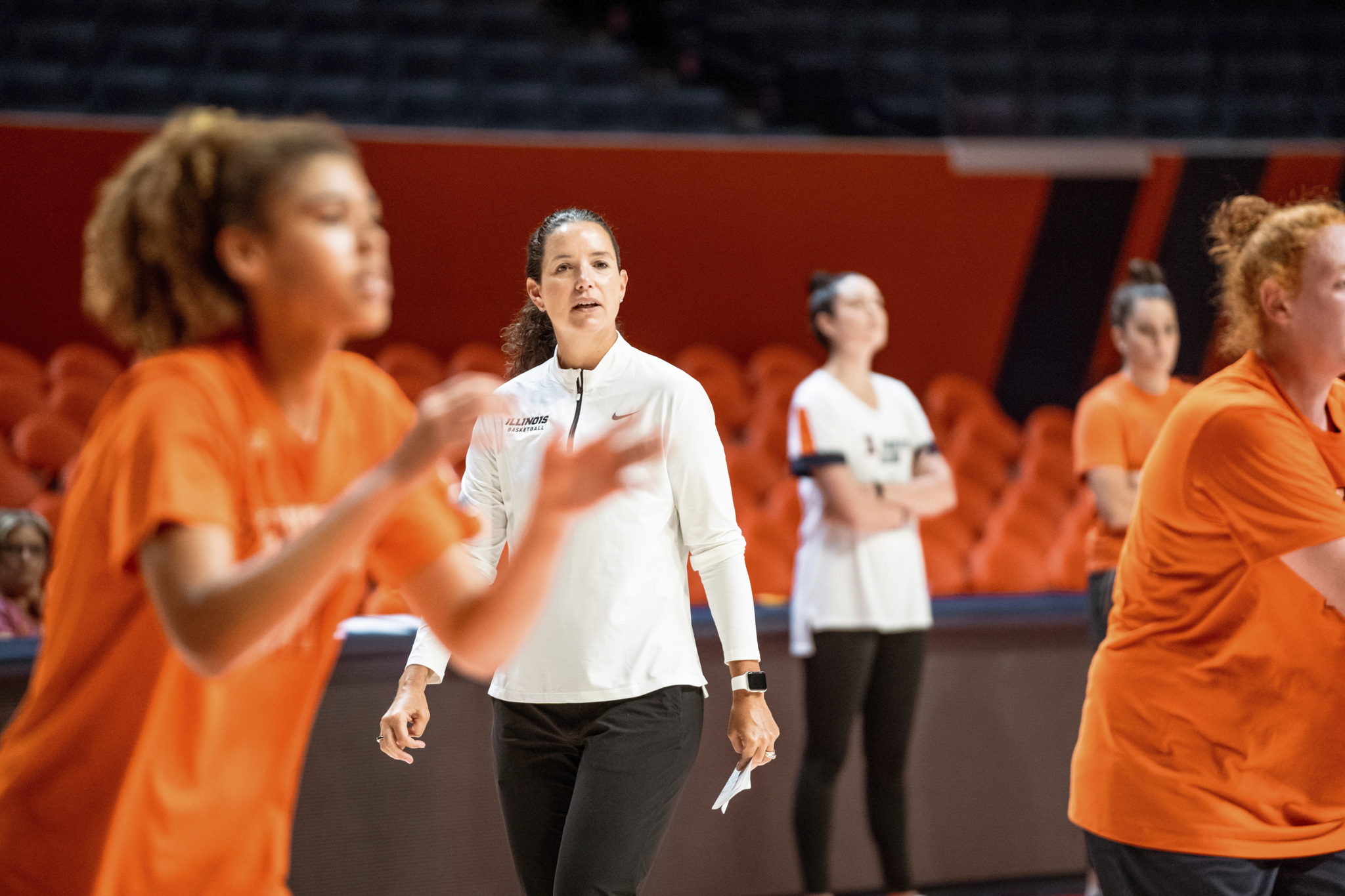 Shauna Green runs practice for Illinois during the 2022-23 season.