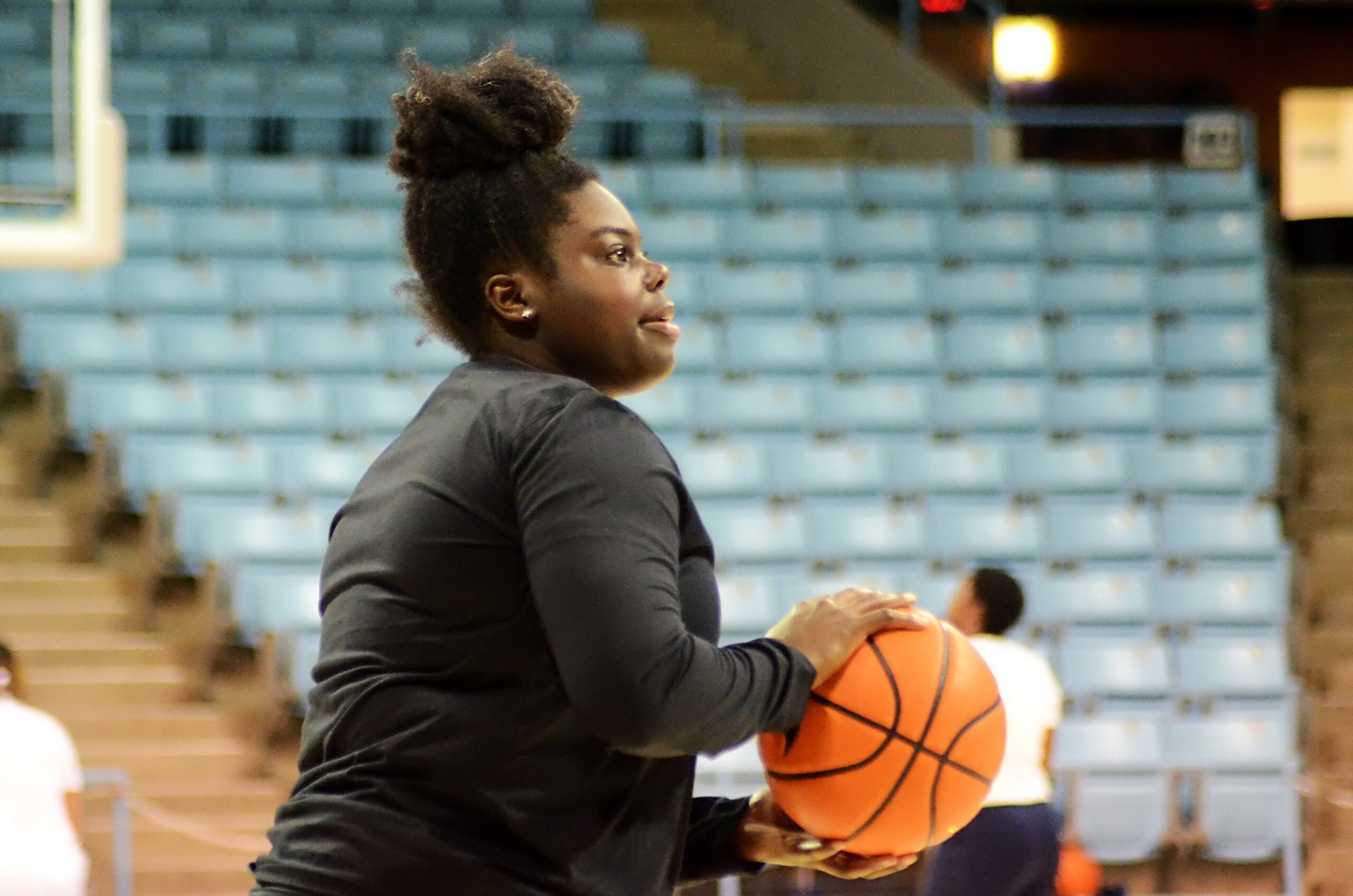 Ashley Owusu warms up before Virginia Tech's game at UNC in Chapel Hill on Feb. 23, 2023. (Mitchell Northam / The Next)