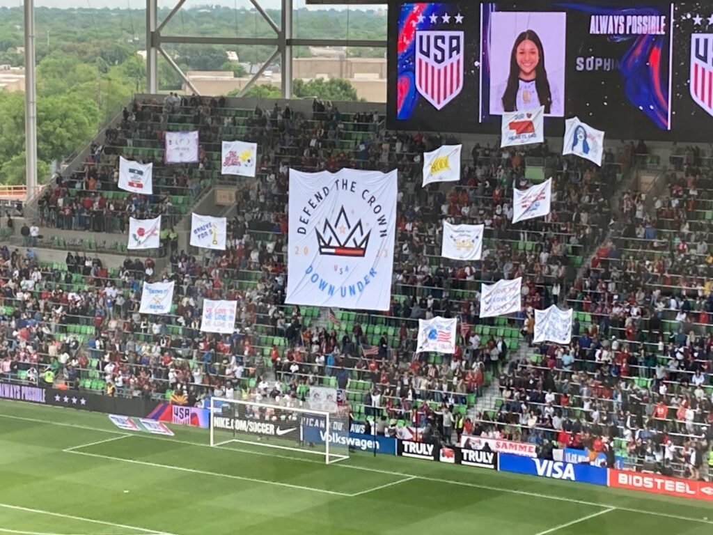 Tifo. (Annie Peterson photo)