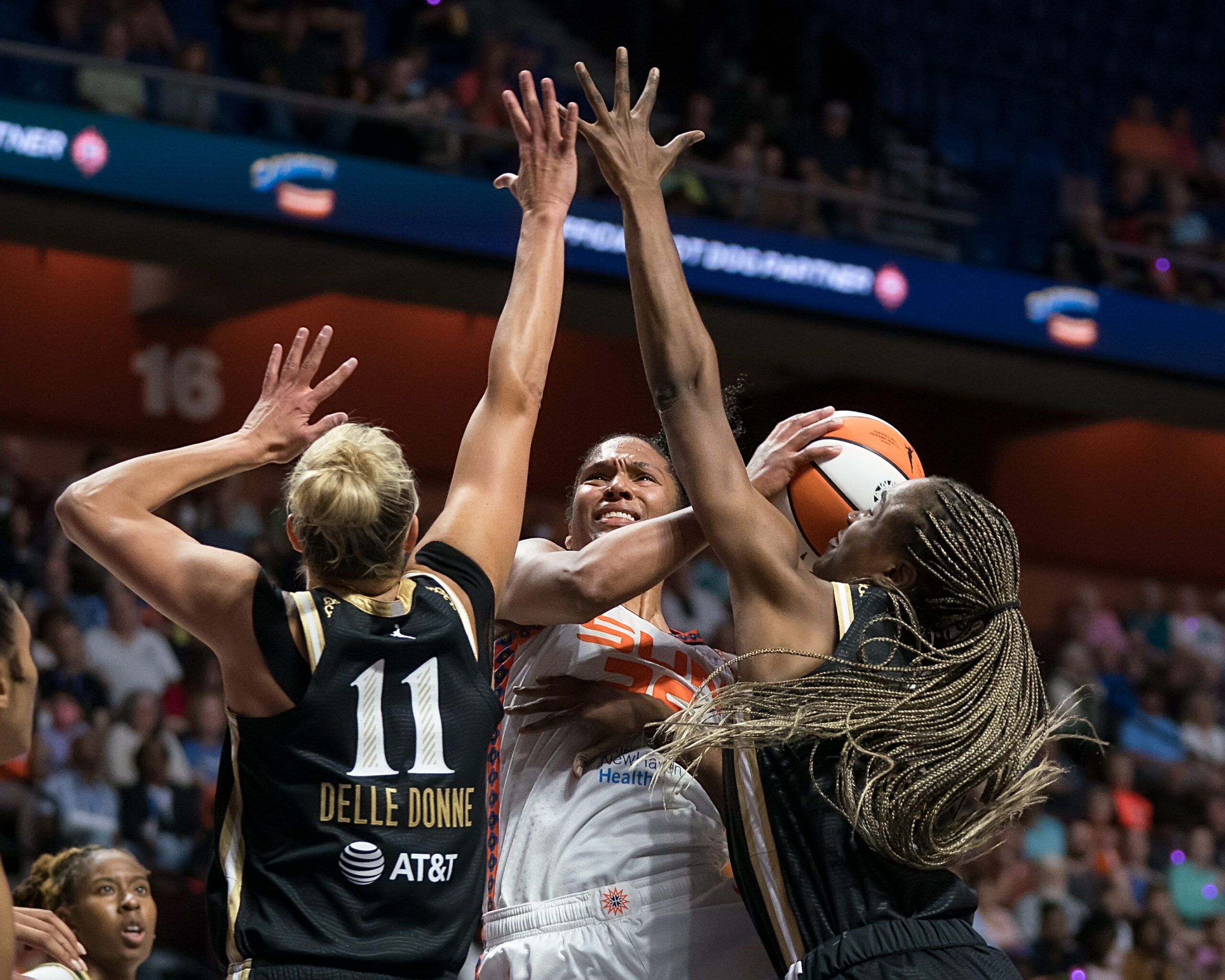 Wnba Samuelson Sisters Karlie, Katie Lou Samuelson prepare for rare sister showdown | The IX ...