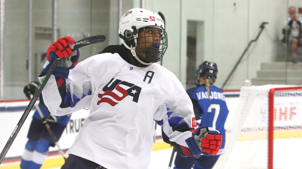 PHOTO: CHRIS TANOUYE / HHOF-IIHF IMAGES