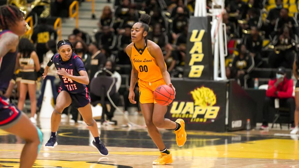Zaay Green has overcome two torn ACLs to be a leader for UAPB and a WNBA prospect.