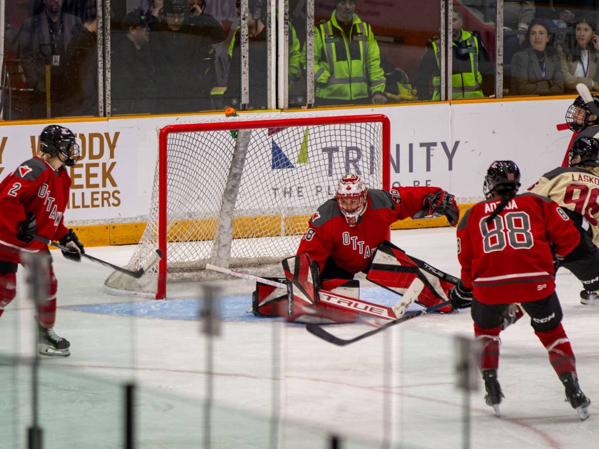Emerance Maschmeyer makes a save in a game against PWHL Ottawa.