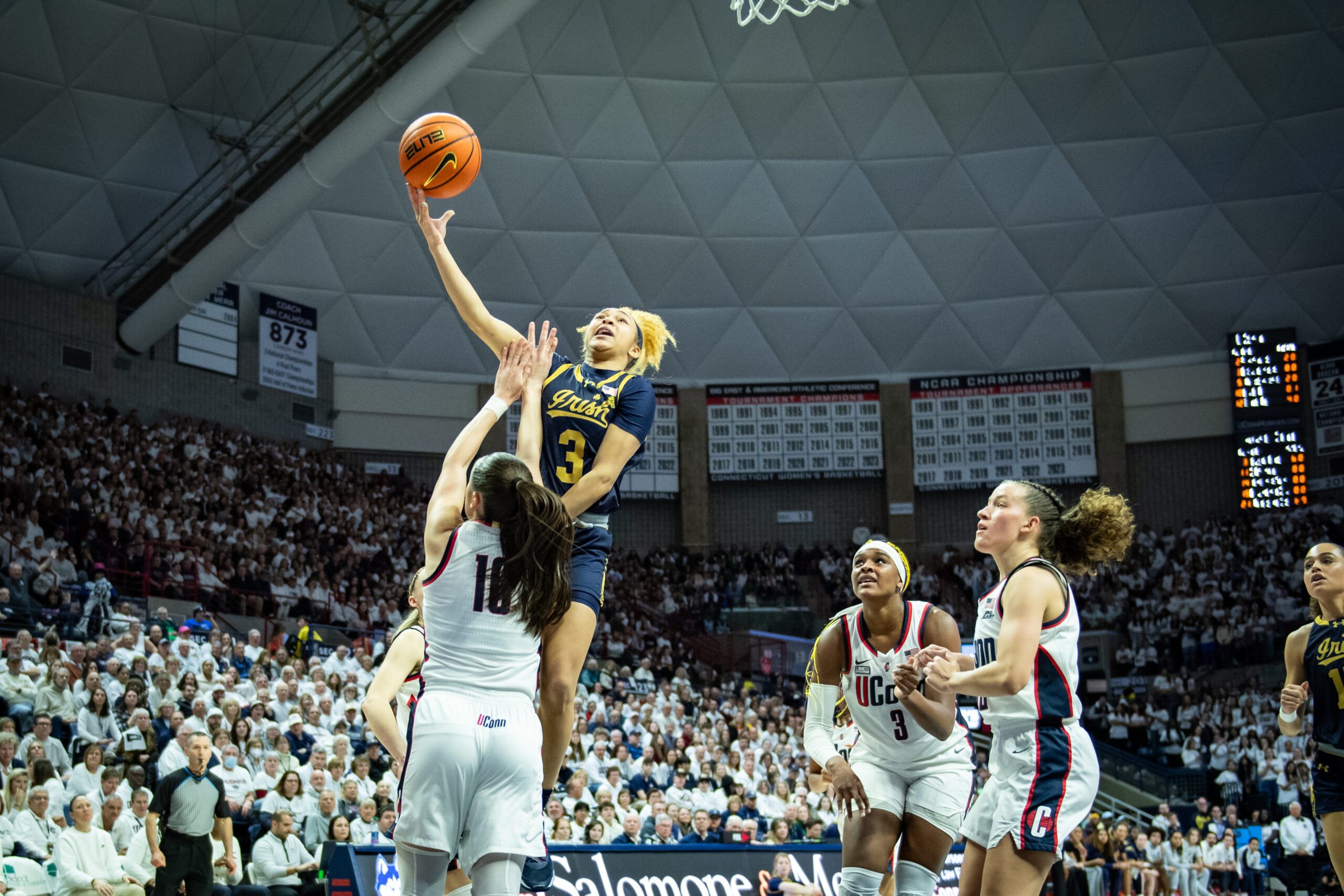 Hannah Hidalgo drives to the basket during Notre Dame's game against Connecticut