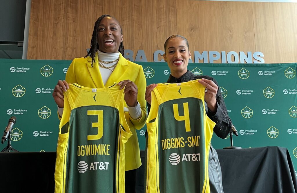 Nneka Ogwumike and Skylar Diggins-Smith pose for photos at their intro presser with the Seattle Storm on Monday, Feb. 19, 2024. (Bella Munson photo)