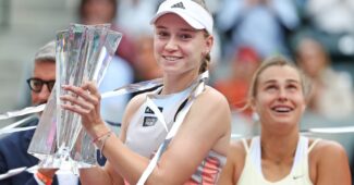 Elena Rybakina and Aryna Sabalenka pose after their 2023 BNP Paribas Open final.