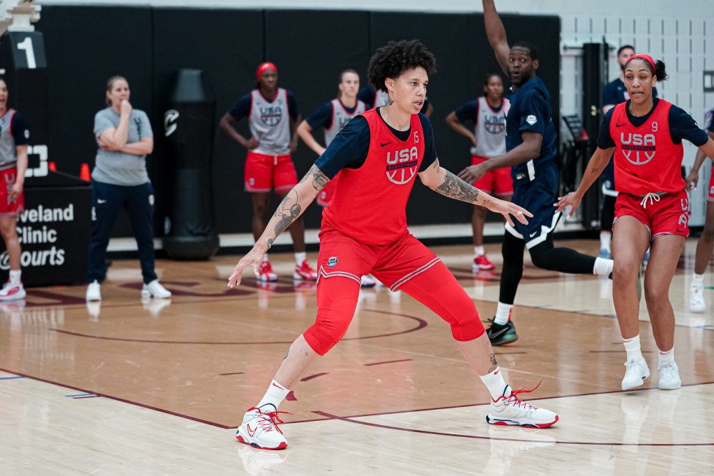 Phoenix Mercury center Brittney Griner plays defense in Team USA Women's National Team Mini Camp