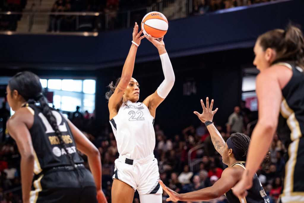 A'ja Wilson shoots.