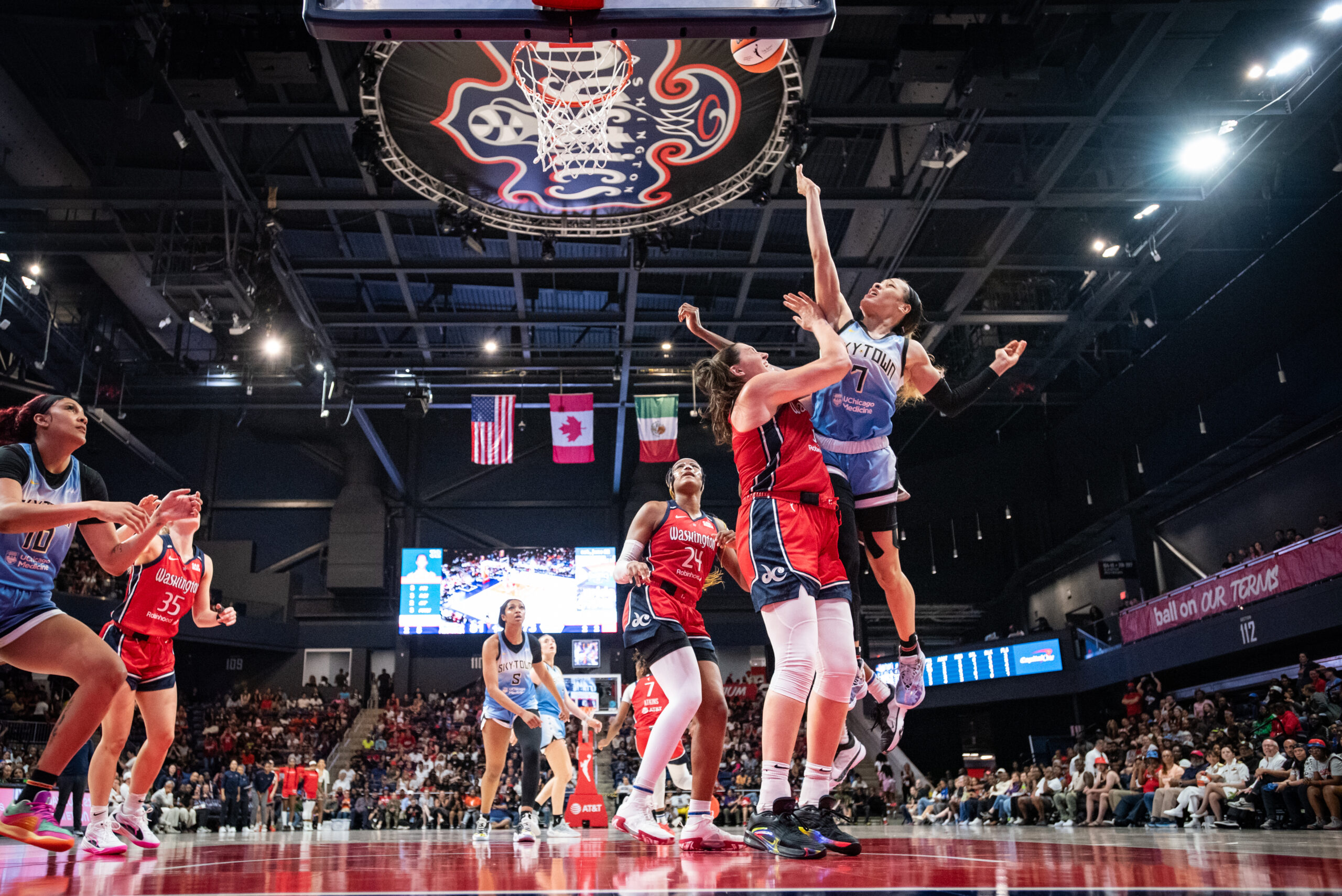 Chicago Sky guard Chennedy Carter extends for a layup