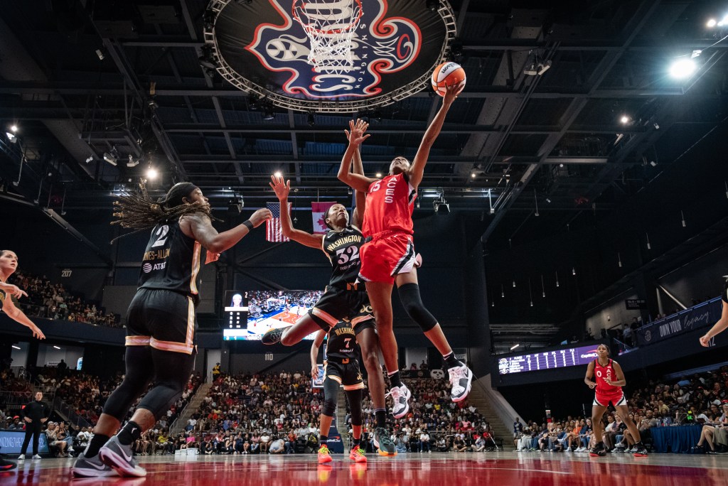 Tiffany Hayes shoots a layup