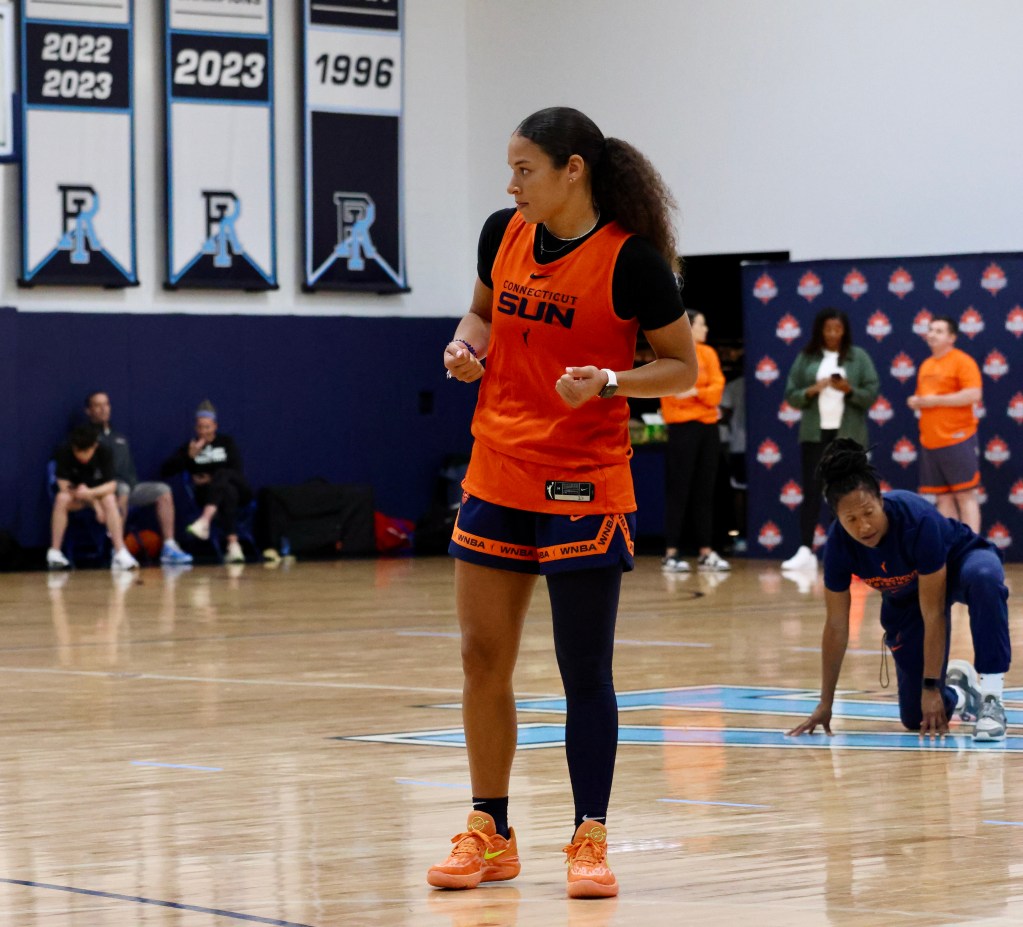 Connecticut Sun guard <a rel=