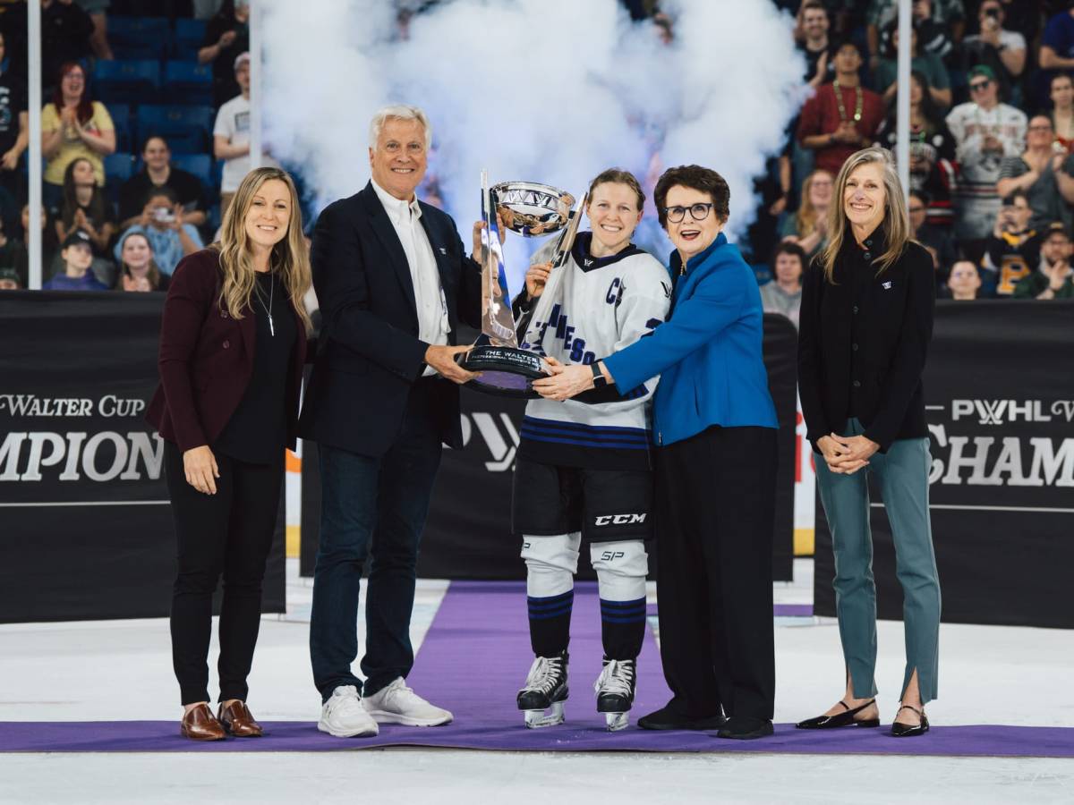 Kendall Coyne Schofield of Minnesota with the Walter Cup (Photo cred: PWHL)