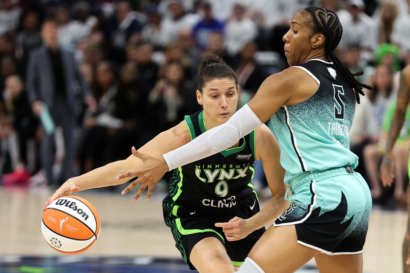 Kayla Thornton defends.