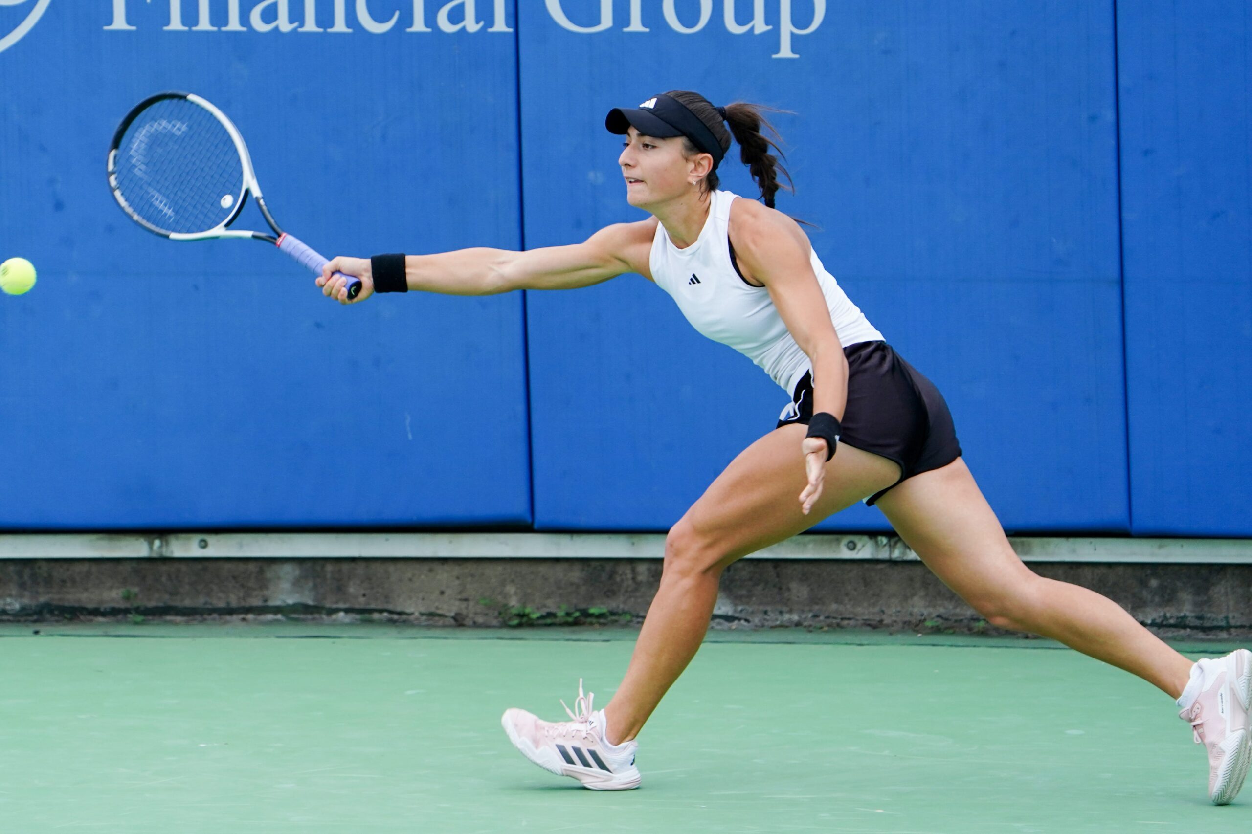 Elina Avanesyan hits a forehand at the Cincinnati Open.