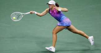 Iga Swiatek in action at the 2024 U.S. Open