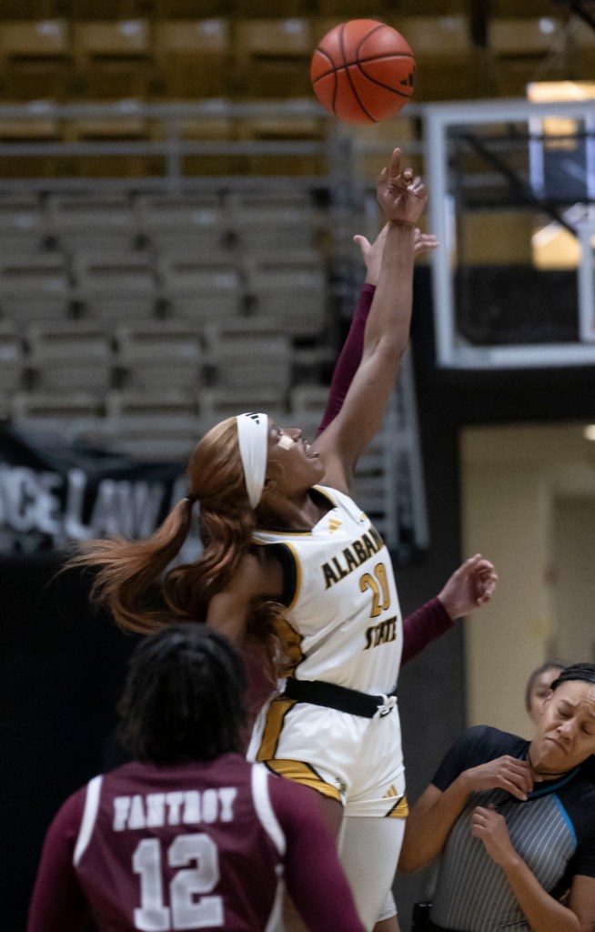 Alabama State's Cordasia Harris battles for a loose ball against Texas Southern on Monday, Jan. 27, 2025 (Photo credit: Alabama State Athletic Communications)