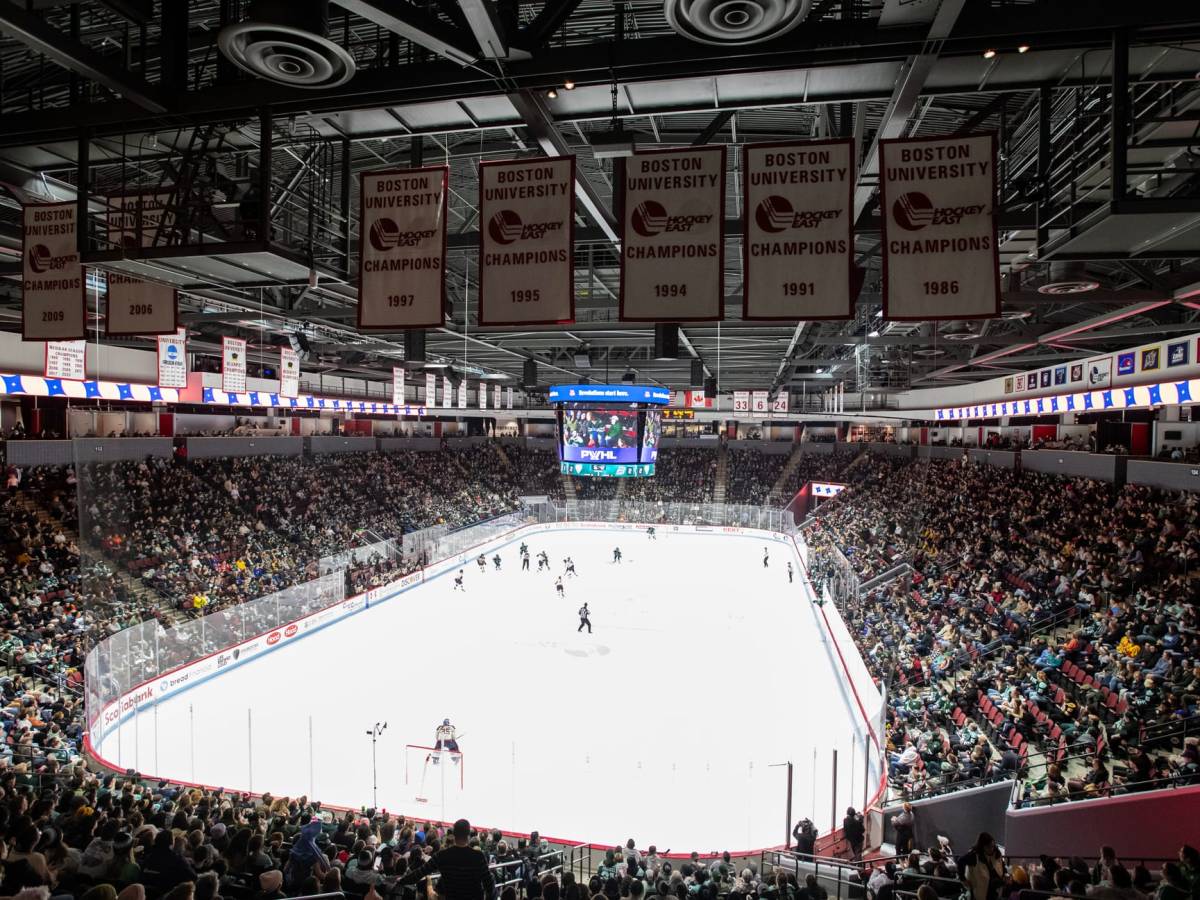 A view of the crowd and ice at Agganis Arena while the Fleet and Victoire battle it out.