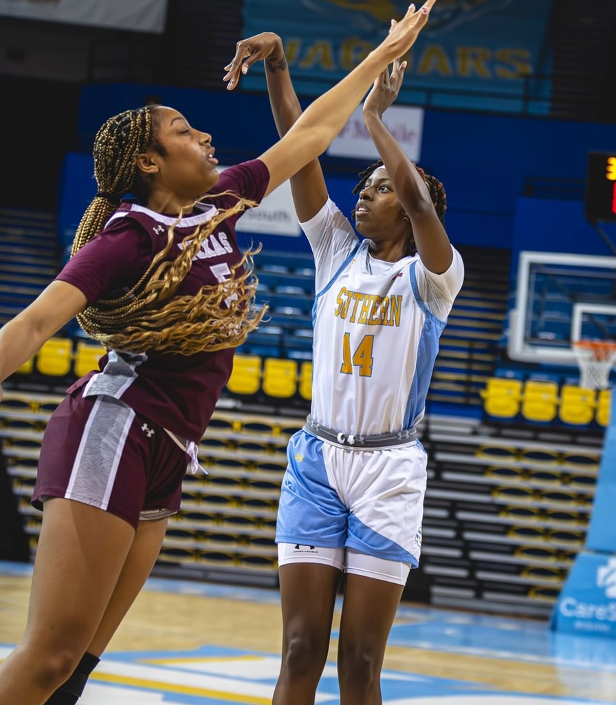 Soniya Reed shoots in a game against Texas Southern. (Photo credit: Southern Athletics)