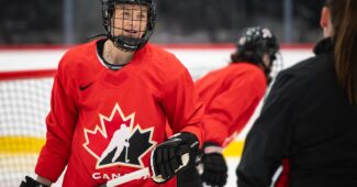 Team Canada takes the ice to prepare for women's worlds
