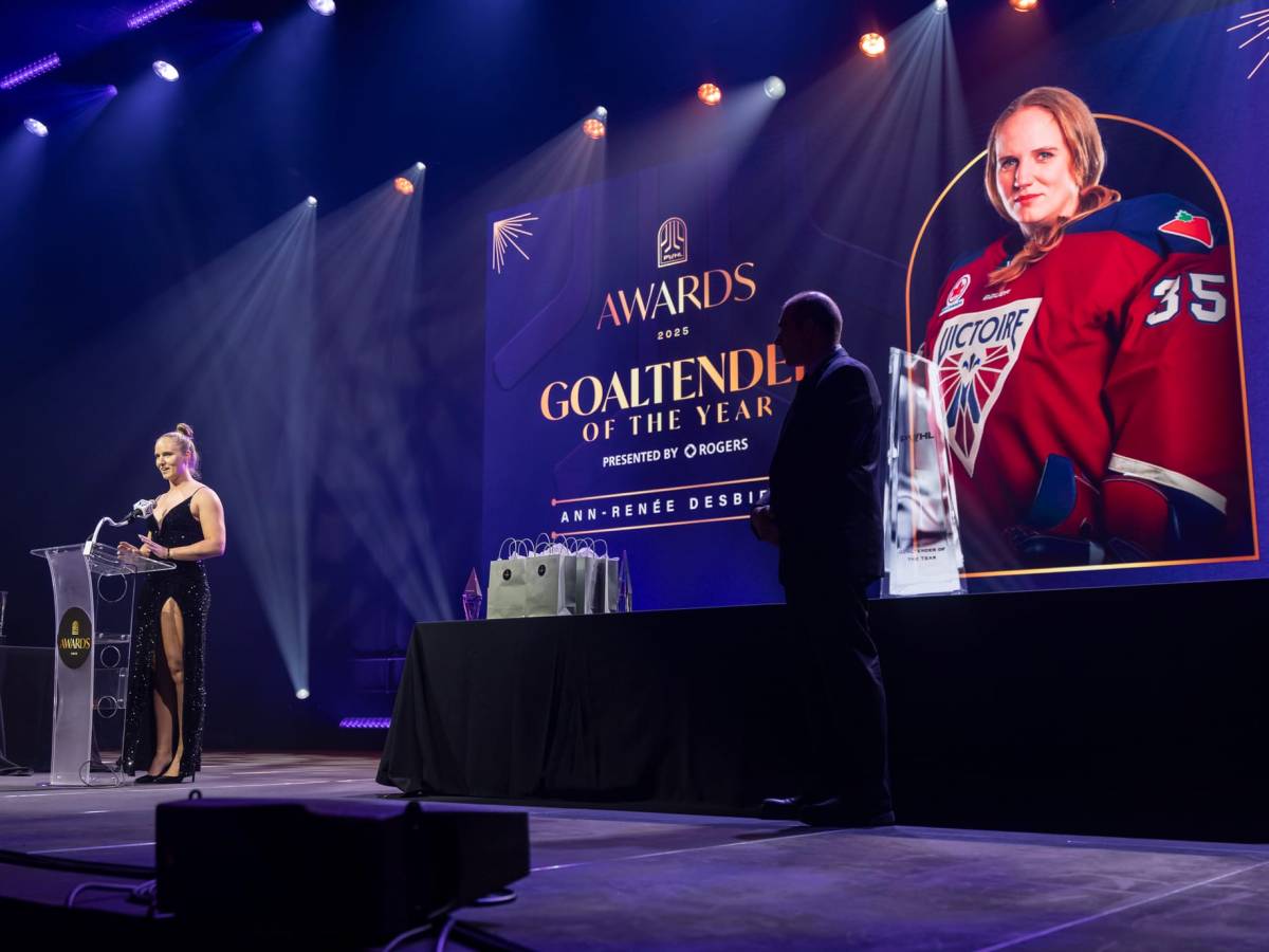 Ann-Renee Desbiens accepts her Goalie of the Year Award