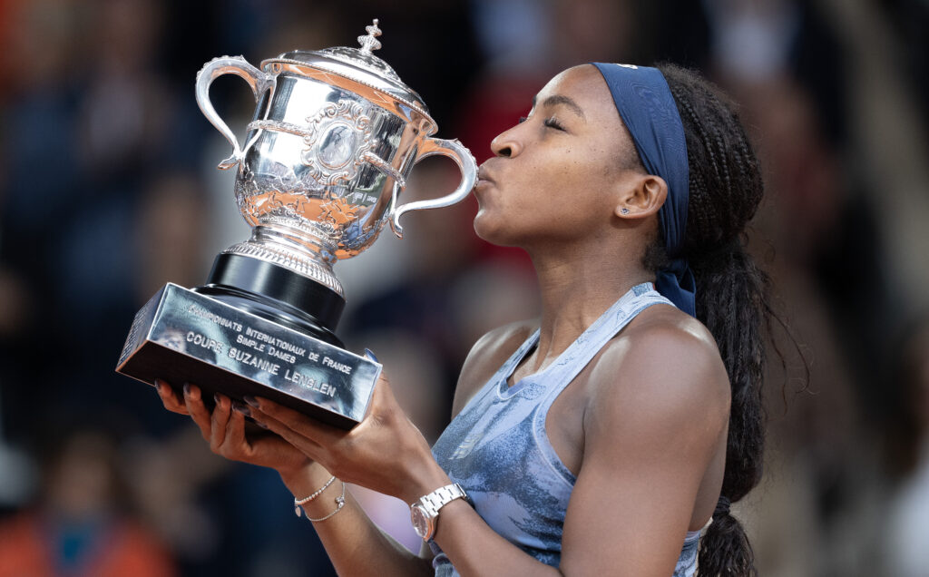 Coco Gauff kisses the Roland Garros champion's trophy