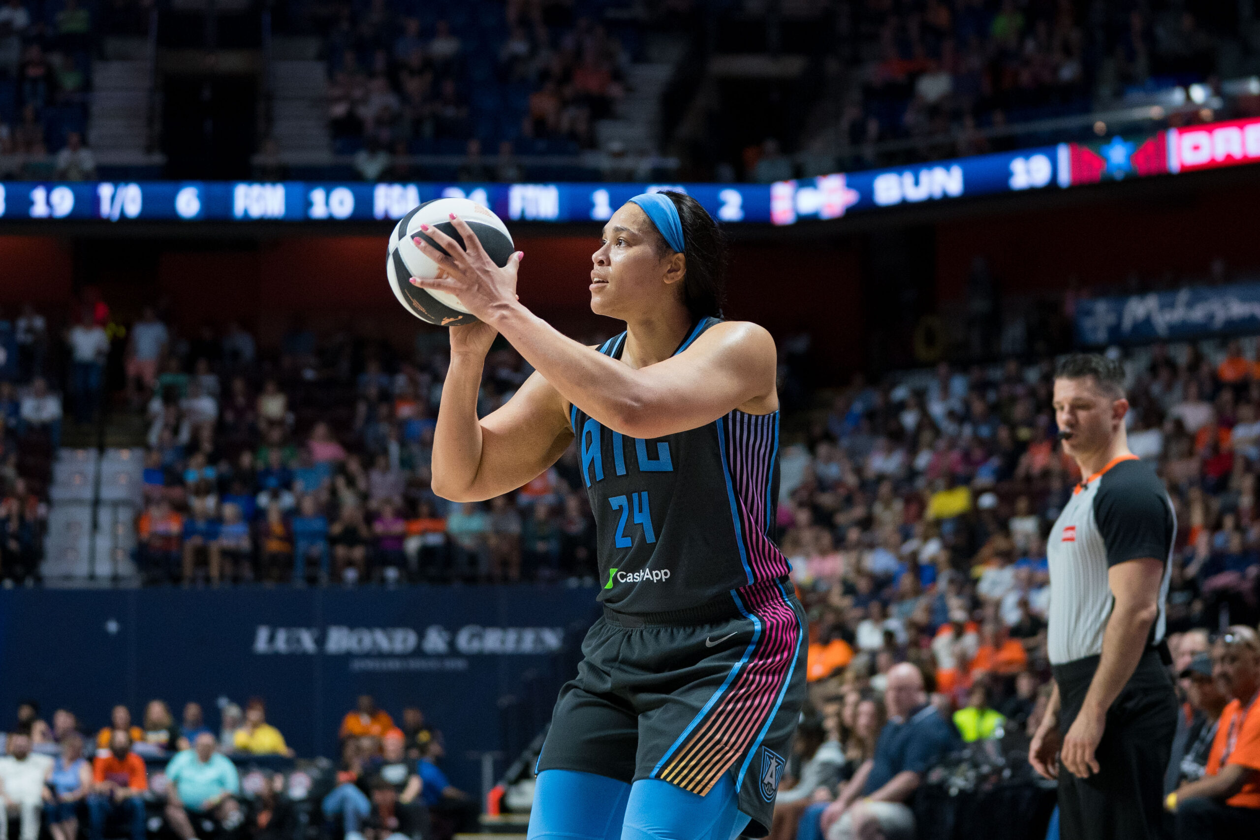 Atlanta Dream forward Brionna Jones starts her shooting motion.