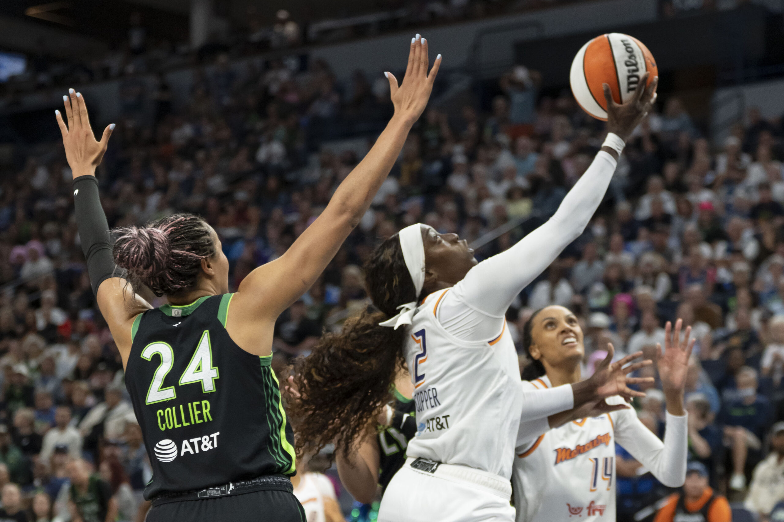 Mercury guard Kahleah Copper poured in 22 points to lead the Mercury, but it wasn't enough to get past the Lynx in Game 1.