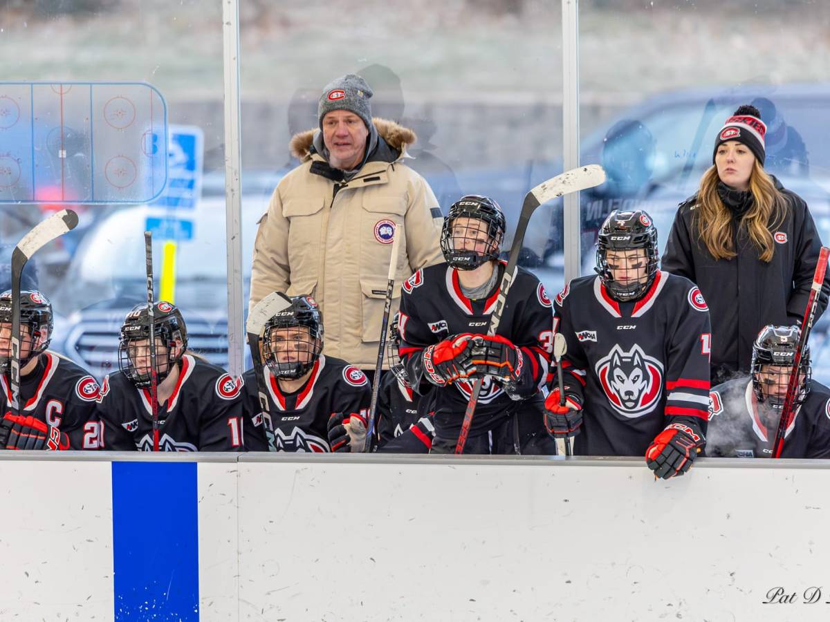 Brian Idalski coaching during an outdoor game