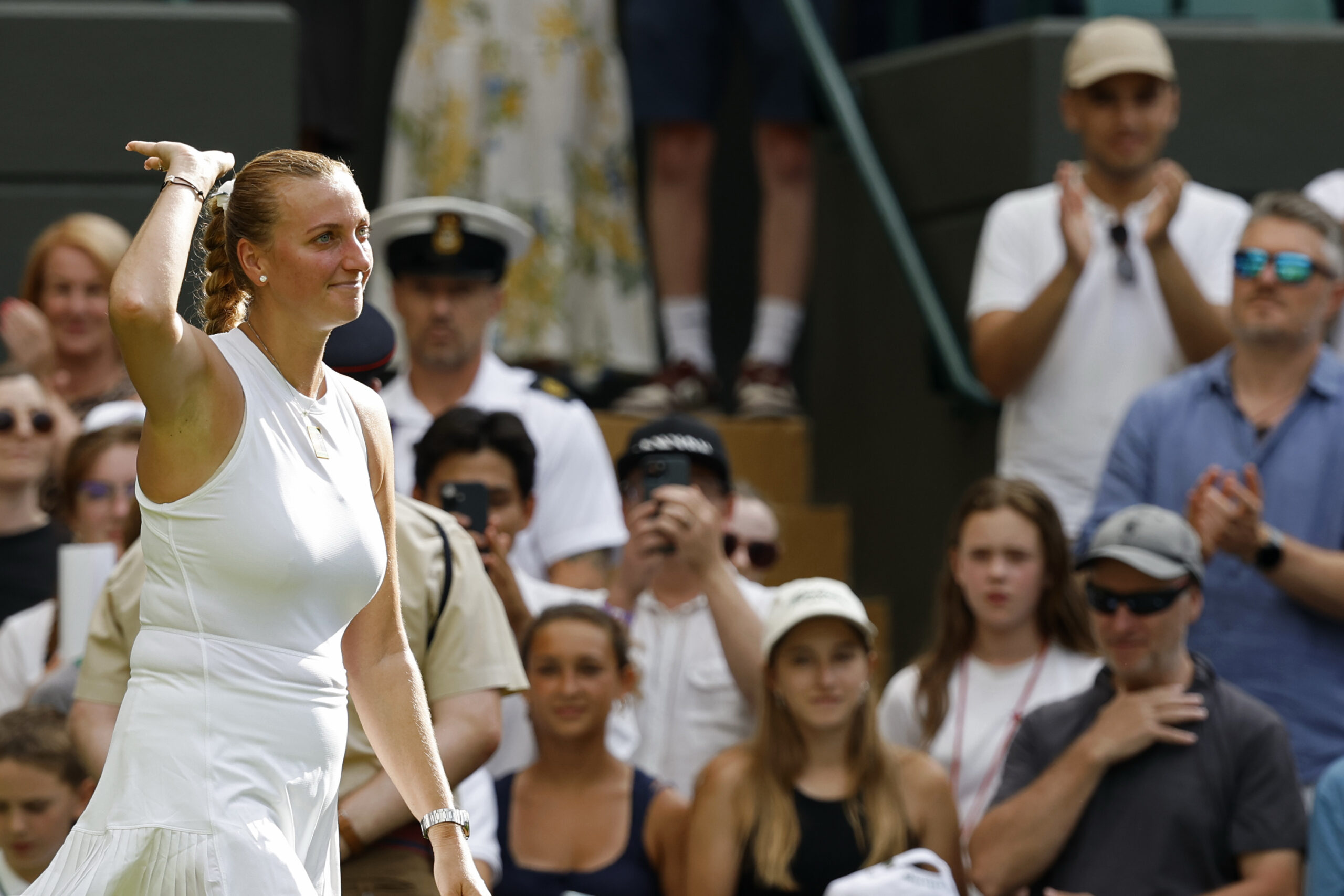 Petra Kvitova waving goodbye at her final Wimbledon