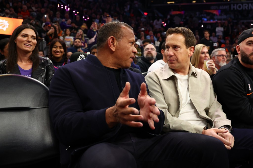 Understanding the intramural WNBA CBA negotiations — Kaitlyn Chen talks WNBA, AU