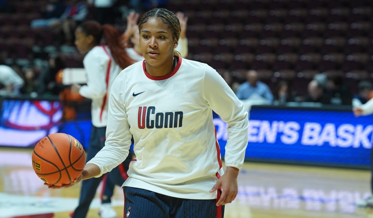 Stars and storylines align in Storrs