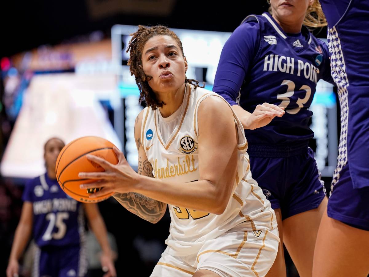 Vanderbilt forward Sacha Washington (35) looks for an opening against High Point during the first half in the first round of the NCAA college basketball tournament at Memorial Gym in Nashville, Tenn., Saturday, March 21, 2026.
