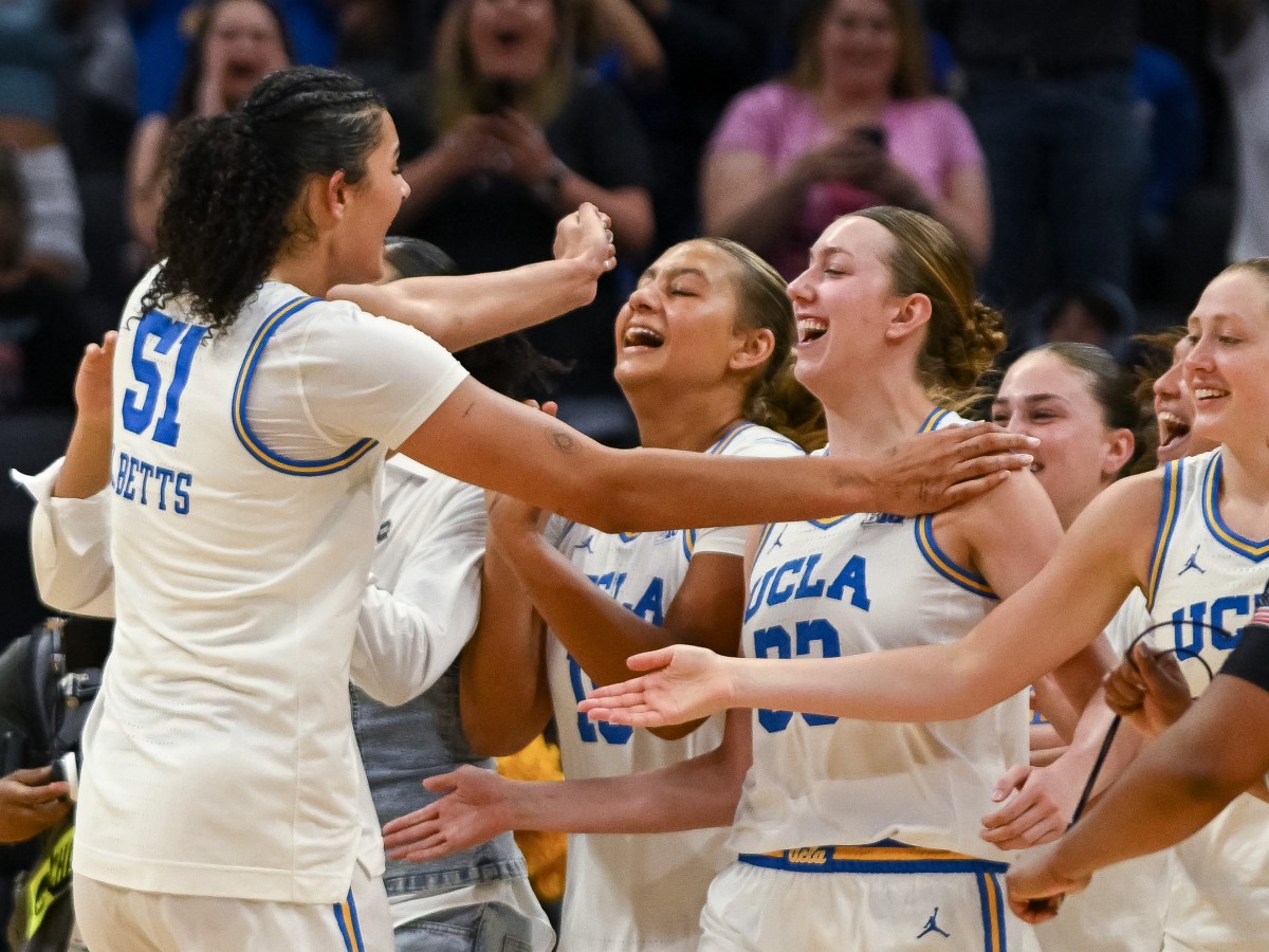 The Weekly Fast Break: Dancing all the way to the desert