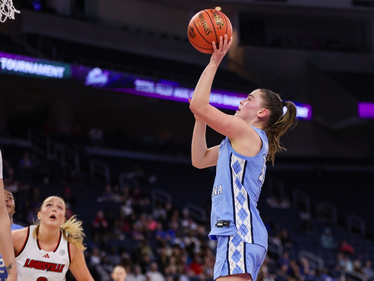 North Carolina, Duke lean on strengths and advance to Sweet 16