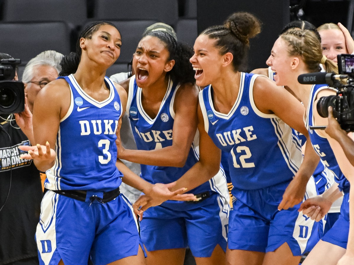 After LSU stormed back, a Duke buzzer-beater provided an all-time Sweet 16 finish
