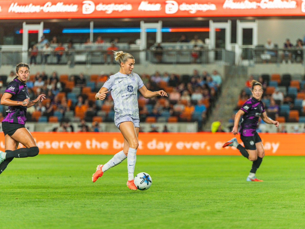 Chaos takes over as extreme penalty kicks dominate NWSL’s Friday night