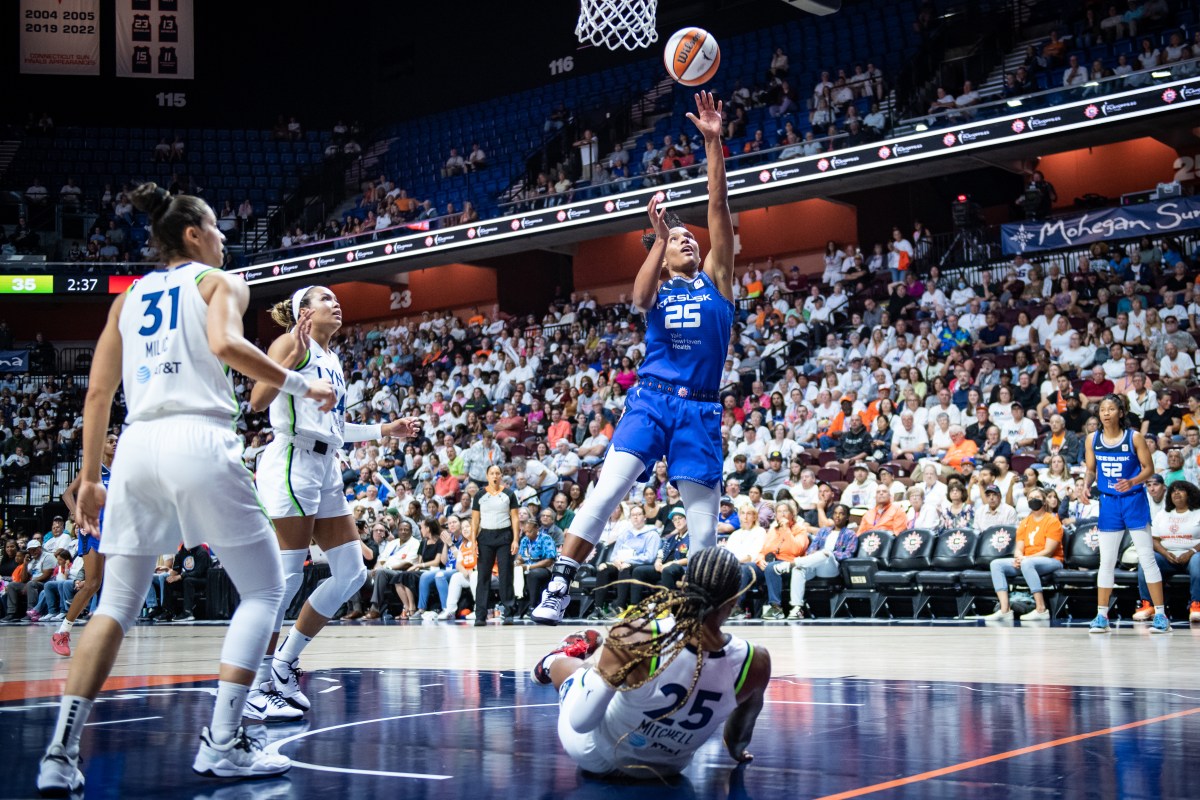 Requiem for the Connecticut Sun era of WNBA basketball — Kyla Oldacre talks Texas