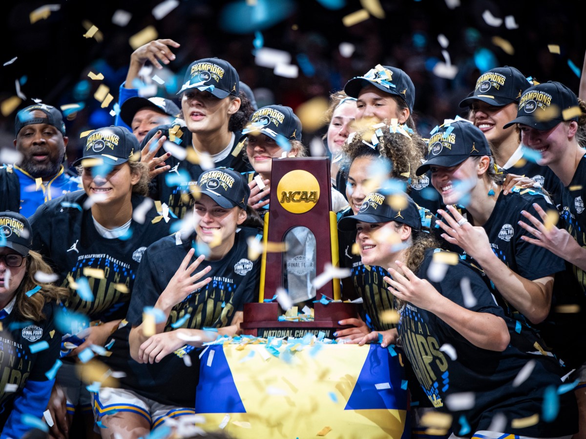 The Weekly Fast Break: Bruins bear the crown