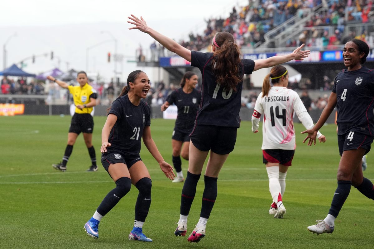 Rose Lavelle shines as USWNT defeats Japan