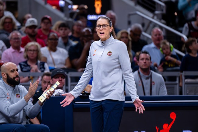 Indiana Fever head coach Stephanie White blasts online commentary, supports team in passionate pregame message
