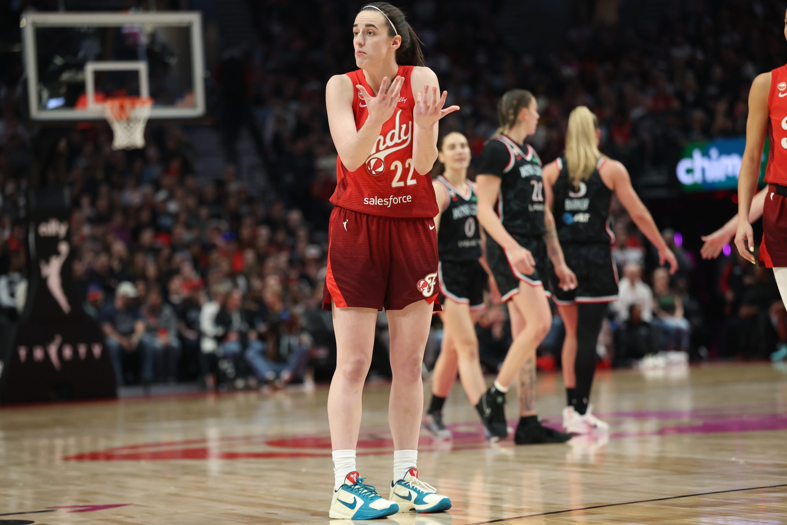 Caitlin Clark, Stephanie White shrug off Indiana Fever bench spat