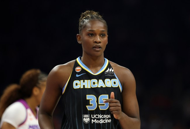 Aicha Coulibaly attacking every opportunity the Chicago Sky give her