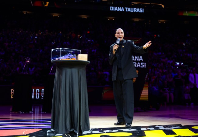 Sights and sounds from Diana Taurasi’s induction into the Phoenix Mercury’s Ring of Honor