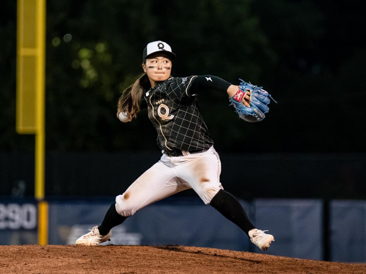Bullpen disparity, 2-out runs lift Queens over Heights to tie season series