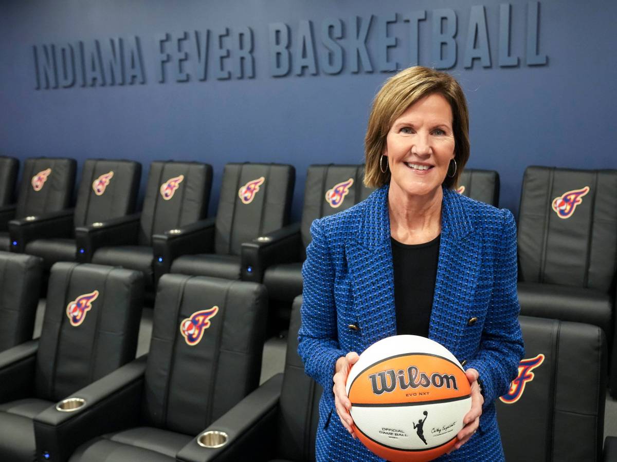 Indiana Fever front office getting overhaul as Kelly Krauskopf departs, Amber Cox fired